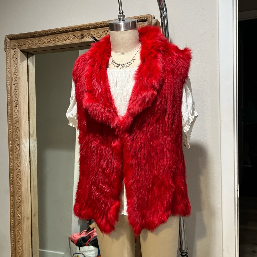 Red Rabbit Fur Vest - Picture 3 of 6